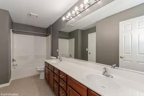 1073 Clover Dr, Minooka, IL 60447 photo 10