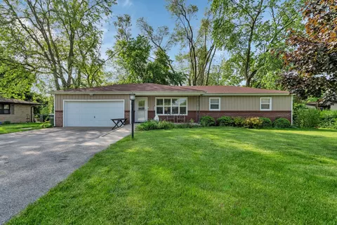 23829 W Essex Dr, Channahon, IL 60410