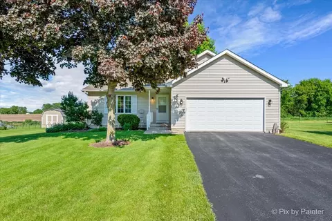 810 S Linda Ln, Kingston, IL 60145