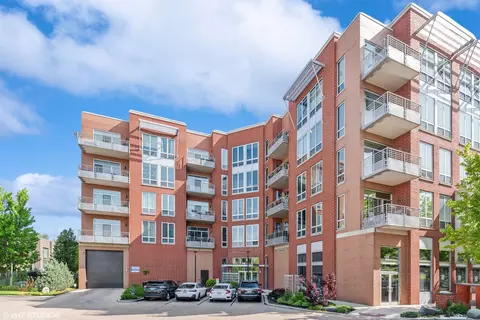 4846 N Clark St #304N, Chicago, IL 60640