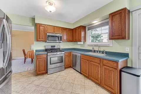 103 Alder Ct, Rolling Meadows, IL 60008 photo 4