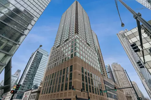 2 Erie St #2805, Chicago, IL 60611