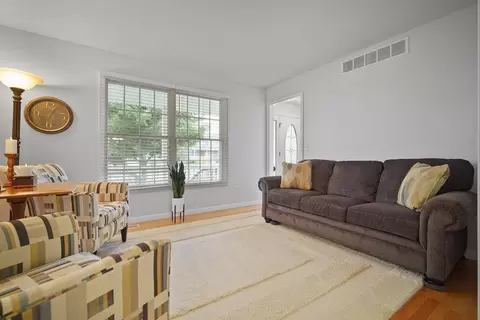 Living - 1508 Olmsted Rd, Normal, IL 61761 photo 2 of 2