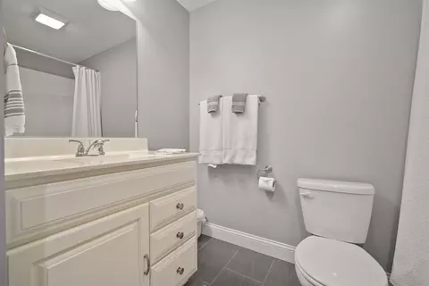 Bath - 1508 Olmsted Rd, Normal, IL 61761 photo 5 of 5