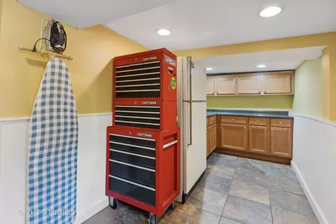 848 W Wolfram St, Chicago, IL 60657 photo 32