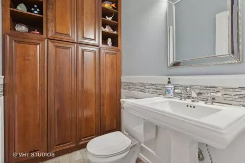 848 W Wolfram St, Chicago, IL 60657 photo 7