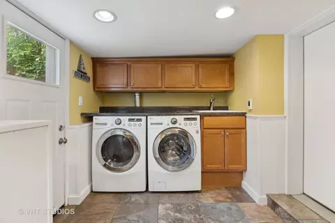 848 W Wolfram St, Chicago, IL 60657 photo 31