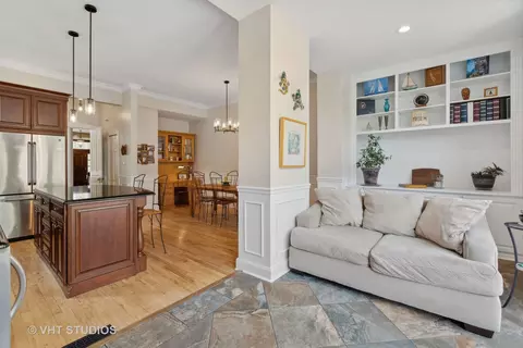 848 W Wolfram St, Chicago, IL 60657 photo 13