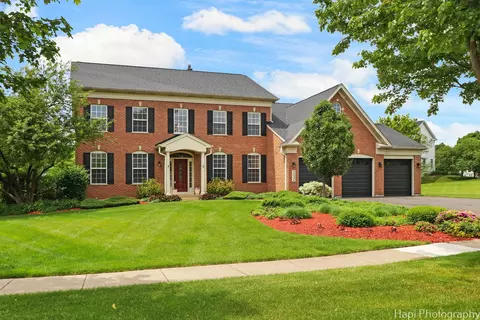 1334 Keenland Dr, Bartlett, IL 60103