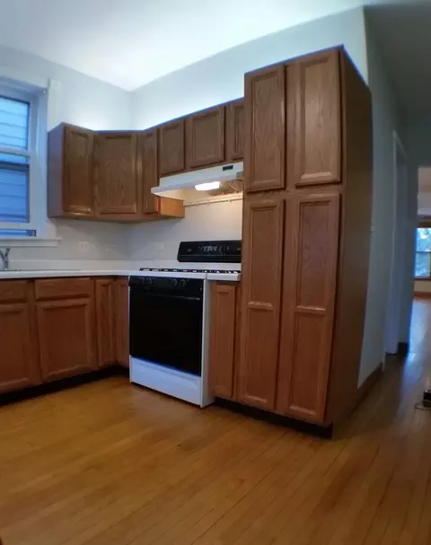Kitchen - 3807 N Bell Ave, Chicago, IL 60618 photo 2 of 2
