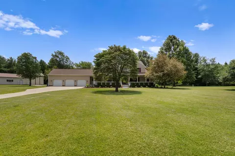 1 Sangamon Bluffs Rd, Mansfield, IL 61854 photo 2