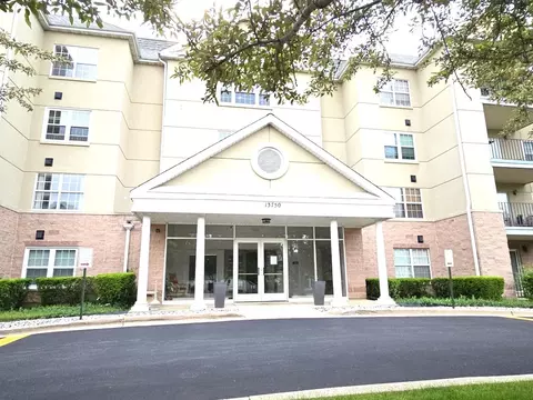 13750 S Bristlecone Dr #405, Plainfield, IL 60544