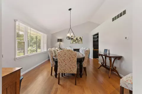 325 N Sherman St, Cisco, IL 61830 photo 5