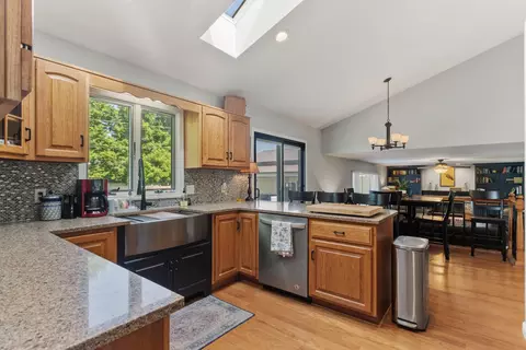 325 N Sherman St, Cisco, IL 61830 photo 9
