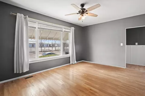536 E 115th St, Chicago, IL 60628 photo 3