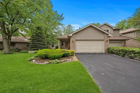 16540 Grants Trl, Orland Park, IL 60467