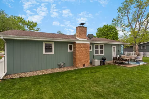 602 E Cedar Ln, Monticello, IL 61856 photo 9
