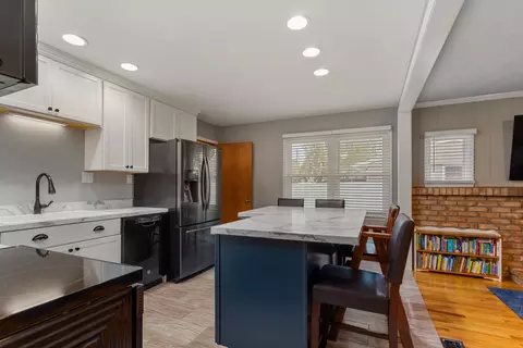 602 E Cedar Ln, Monticello, IL 61856 photo 18