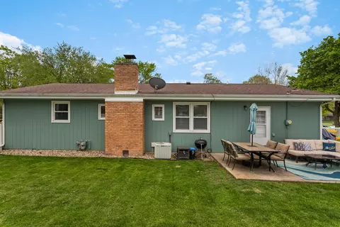 602 E Cedar Ln, Monticello, IL 61856 photo 8