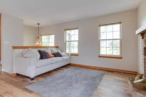 Living - 2829 N Augusta Dr, Wadsworth, IL 60083 photo 1 of 1