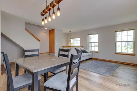 Dining - 2829 N Augusta Dr, Wadsworth, IL 60083 photo 2 of 2