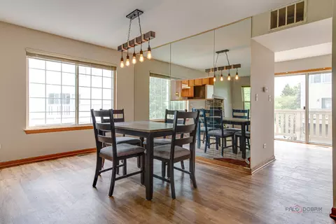 Dining - 2829 N Augusta Dr, Wadsworth, IL 60083 photo 1 of 2
