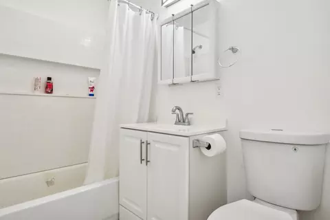 Bath - 25700 W Arcade Dr S, Lake Villa, IL 60046 photo 1 of 1