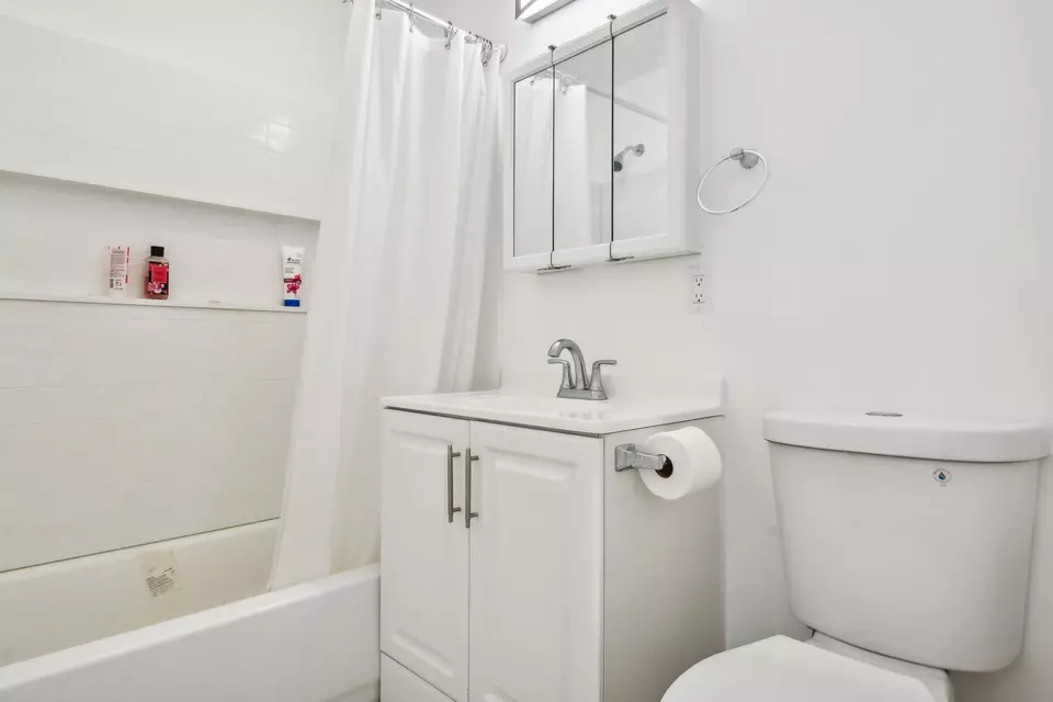 Bath - 25700 W Arcade Dr S, Lake Villa, IL 60046 photo 1 of 1