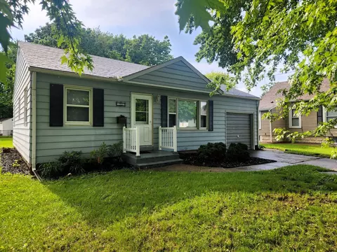 1209 13th Ave, Sterling, IL 61081
