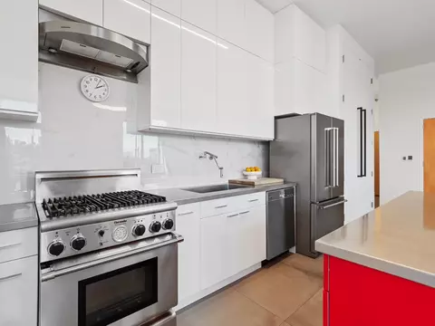 Kitchen - 321 S Sangamon St #905, Chicago, IL 60607 photo 4 of 5