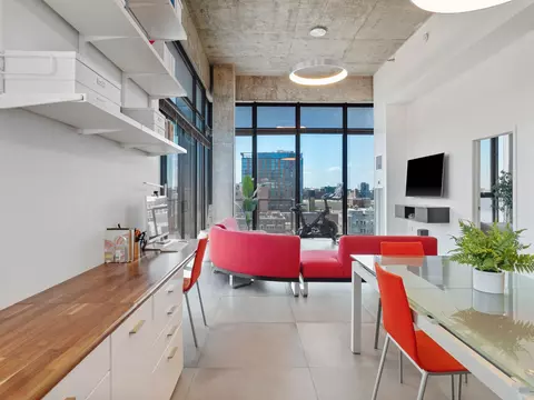 Living - 321 S Sangamon St #905, Chicago, IL 60607 photo 1 of 6