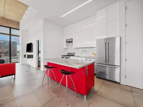 Kitchen - 321 S Sangamon St #905, Chicago, IL 60607 photo 2 of 5