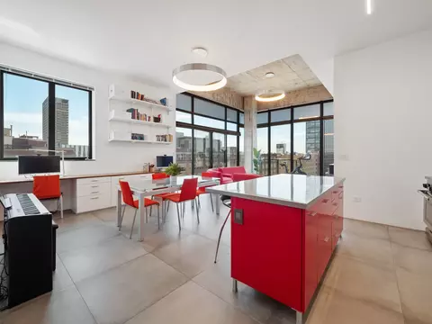 Kitchen - 321 S Sangamon St #905, Chicago, IL 60607 photo 1 of 5