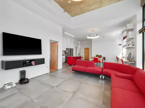 Living - 321 S Sangamon St #905, Chicago, IL 60607 photo 6 of 6
