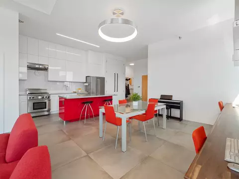 Dining - 321 S Sangamon St #905, Chicago, IL 60607 photo 4 of 4