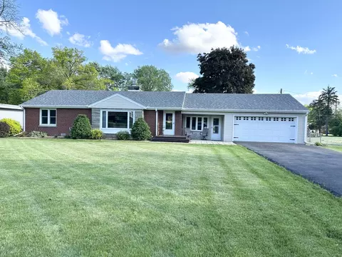 9 Weft Rd, Kankakee, IL 60901