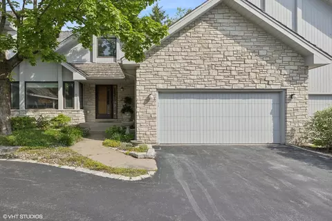 6 Bel Aire Ct, Burr Ridge, IL 60527