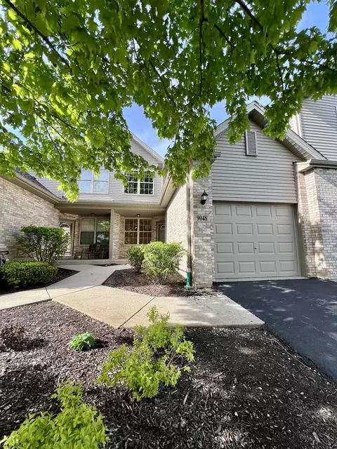 9048 Mansfield Dr, Tinley Park, IL 60477