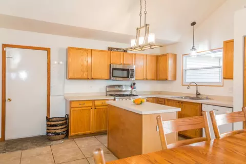 2305 Red Hawk Dr, Plainfield, IL 60586 photo 5