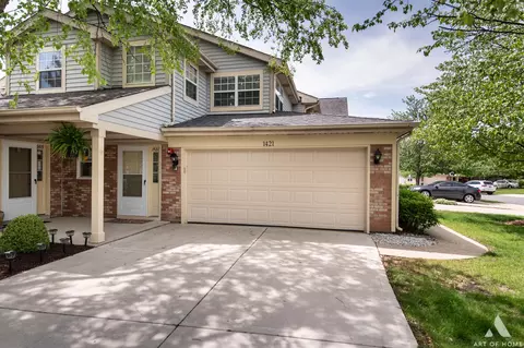 1421 Club Dr #B, Glendale Heights, IL 60139