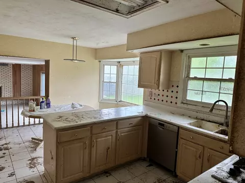 846 Sutton Dr, Northbrook, IL 60062 photo 4