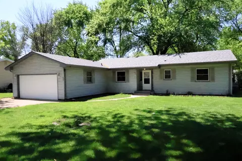 2951 Lowe Rd, Kankakee, IL 60901