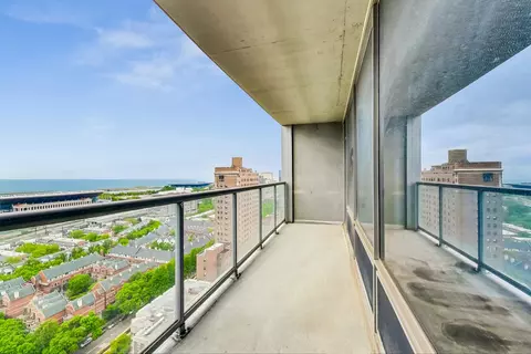 100 E 14th St #2303, Chicago, IL 60605 photo 5