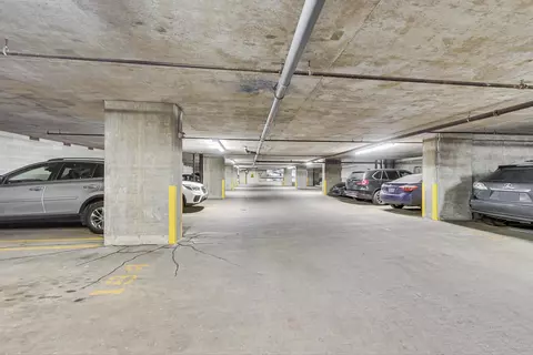 100 E 14th St #2303, Chicago, IL 60605 photo 35