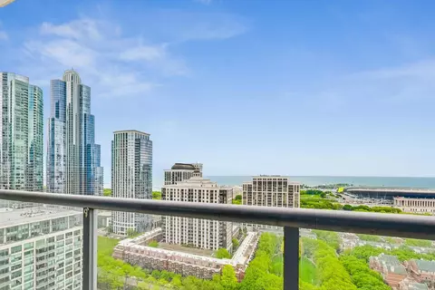 100 E 14th St #2303, Chicago, IL 60605 photo 6