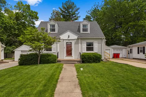 724 S New St, Champaign, IL 61820