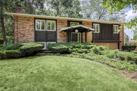 1013 South Rd, Lisle, IL 60532