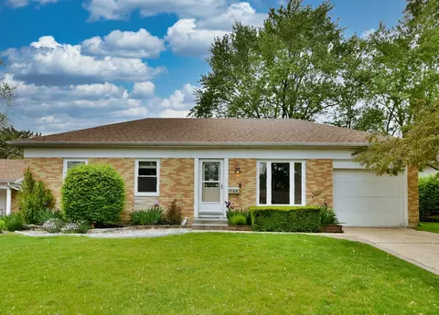 706 Krause Ave, Streamwood, IL 60107