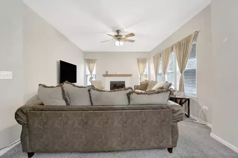 Living - 1891 Cattail Cir, Aurora, IL 60504 photo 3 of 6