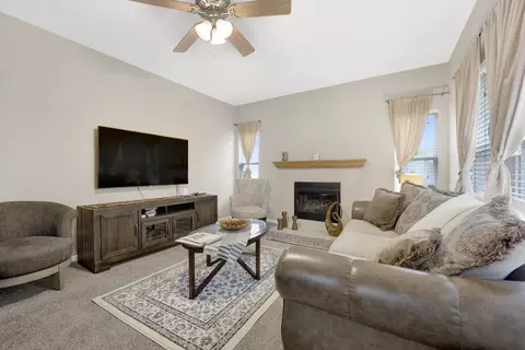 Living - 1891 Cattail Cir, Aurora, IL 60504 photo 4 of 6